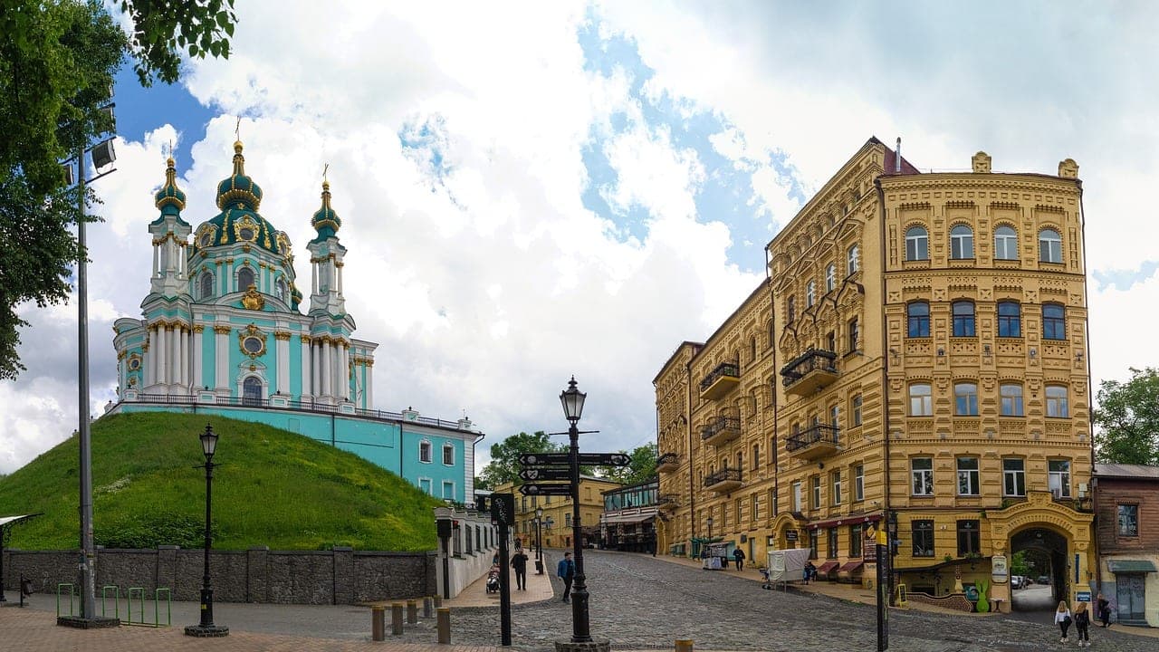 Ukraina